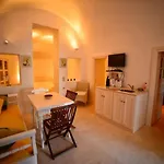 Elegant Santorini House 1 Bedroom Caldera View-outdoor Hot Tholos (Santorini)