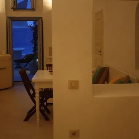 Elegant Santorini House 1 Bedroom Caldera View-outdoor Hot Thólos