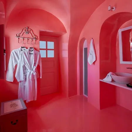 Villa Serendipity Oia Santorini Caldera Views Hot Tub 2 Bedrooms Tholos (Santorini)