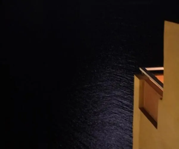 Elegant Santorini House 1 Bedroom Caldera View-outdoor Hot Thólos