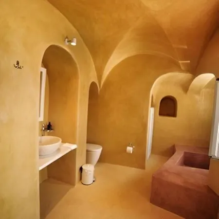 Βίλα Elegant Santorini House 1 Bedroom Caldera View-outdoor Hot Θόλος