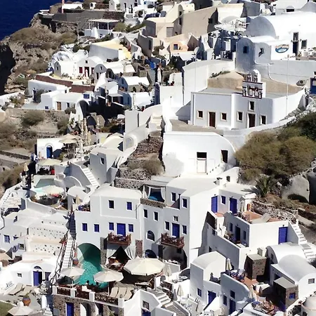 Villa Serendipity Oia Santorini Caldera Views Hot Tub 2 Bedrooms