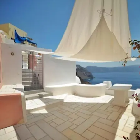 Vila Serendipity Oia Santorini Caldera Views Hot Tub 2 Bedrooms